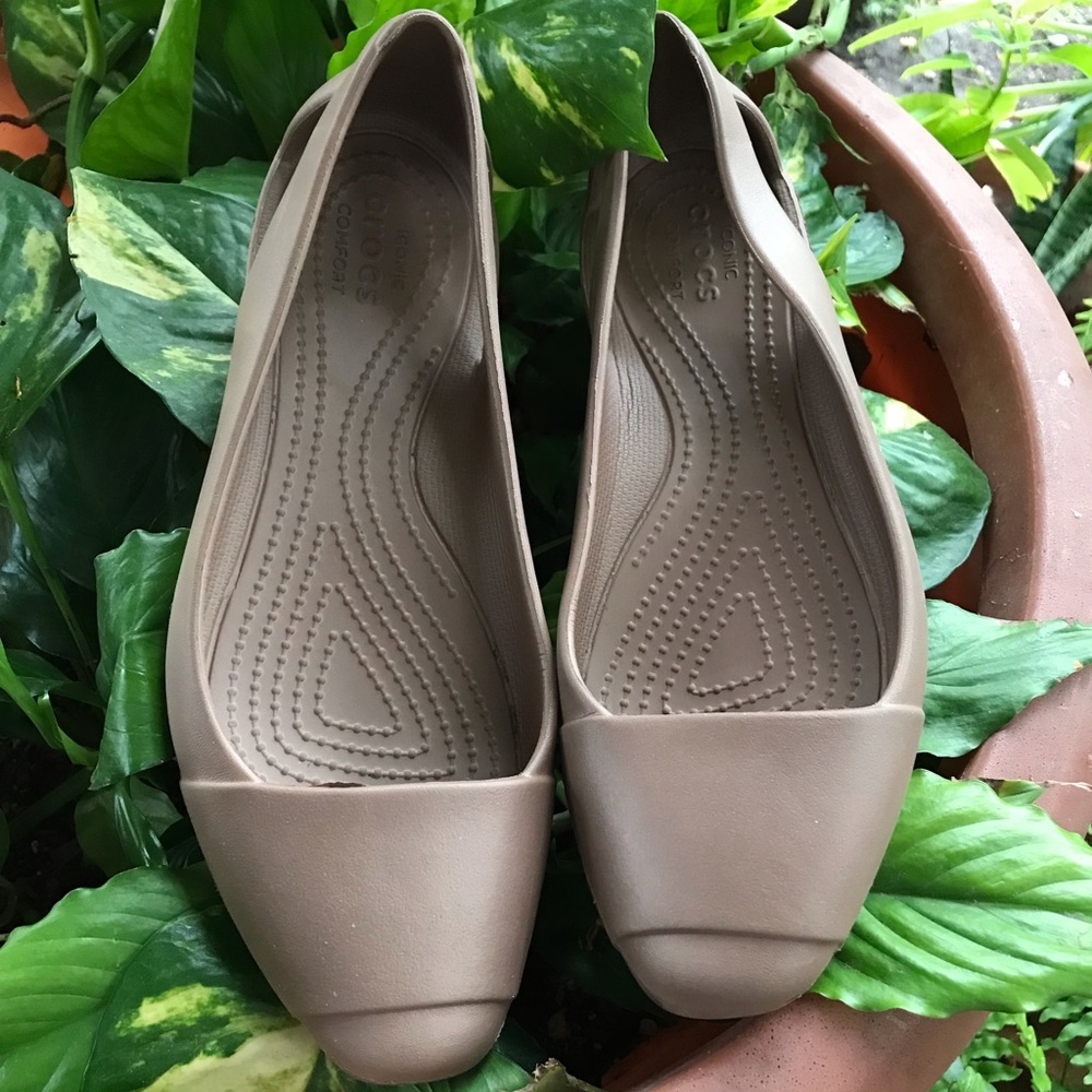 Iconic crocs comfort